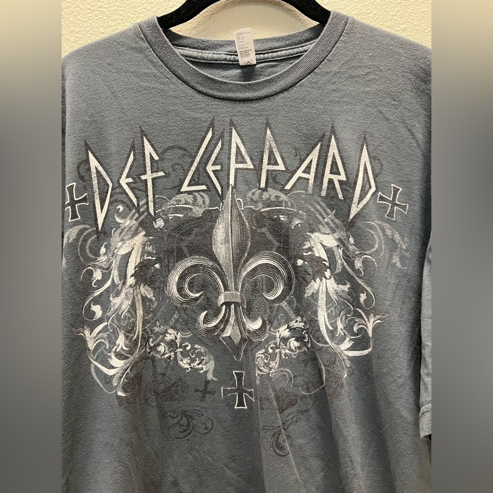 American Apparel - Men’s 2XL - Gray Graphic T-Shirt “Def Leppard” - Picture 3 of 6